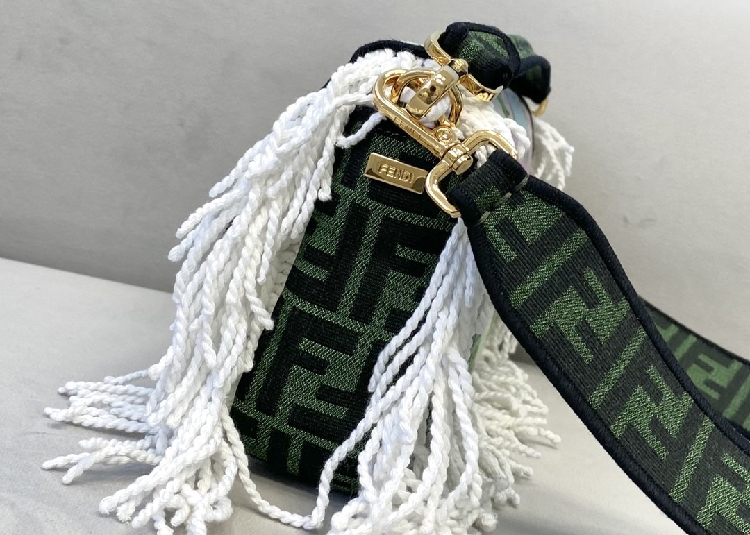 Limited Style Of Baguette Bag Nifty Tassels Luxury Cross-Body Bag Hand Embroidery Handbag