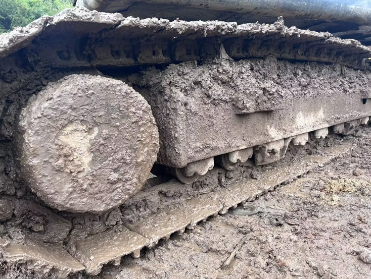 Good Working Condition 25 Ton Used Hyundai 225-7 Excavator with 21000 KG Machine Weight