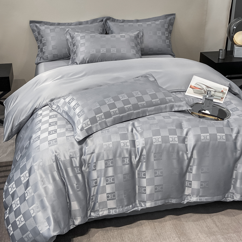 Polyester / Linen / Cotton Luxury Jacquard Bedding Sets Collections 4 Pcs Comforter