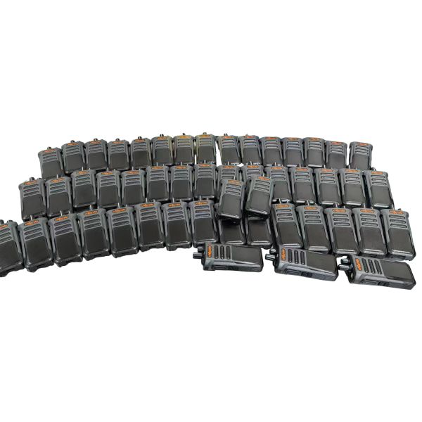 Hytera IP55 Waterproof Walkie Talkie with 2000-2500mah Battery and 5W High-Power