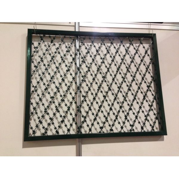 Durable Double Strand Razor Blade Barbed Wire Strong Steel Wire Mesh for Protection