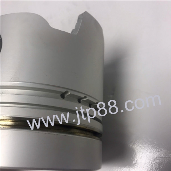 6HK1 Direct Injection Aluminum Diesel Engine Piston , Engine Parts Piston For Isuzu