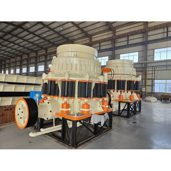 Installation Under Technical Guidance Ore Spring Cone Crusher with and Belt Conveyor
