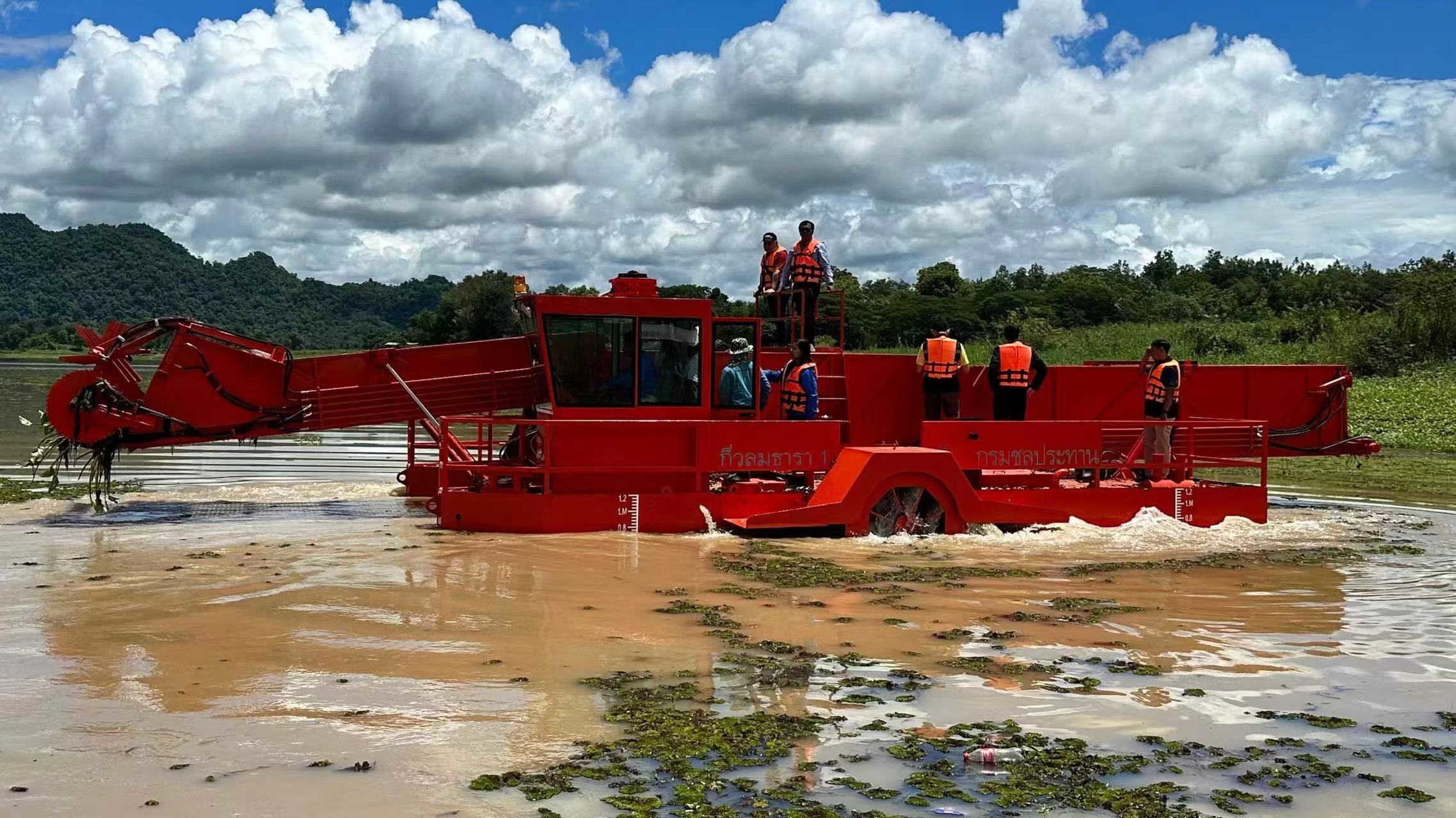 Aquatic Weed Harvester 5 CBM Hopper 75kw Engine
