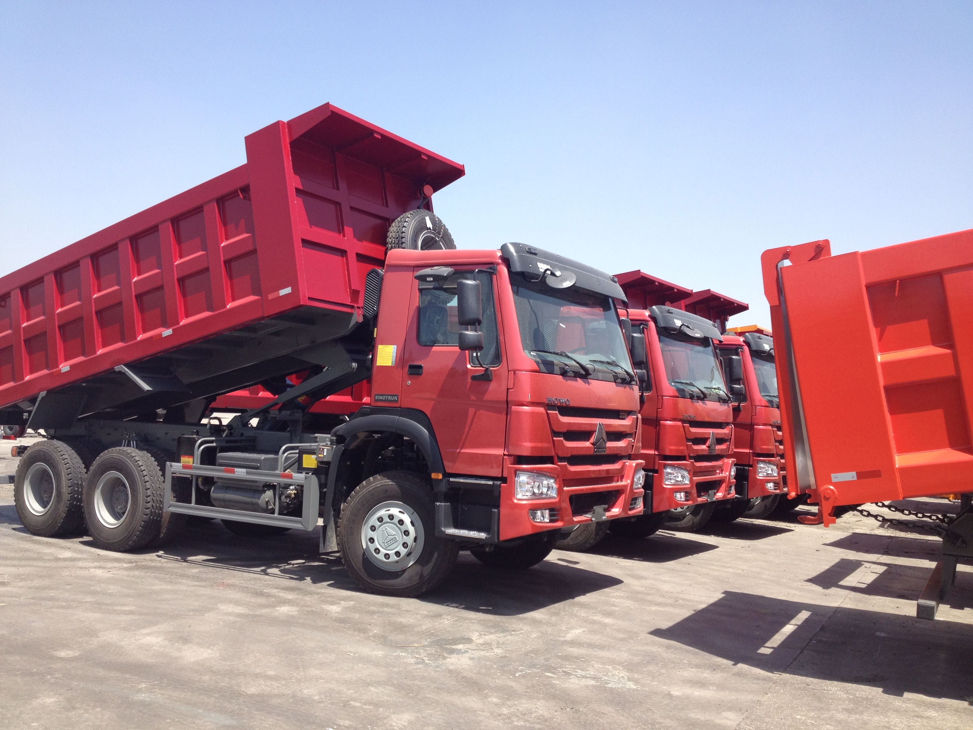 Dump truck