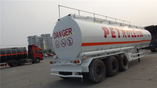 Professional 45000 Liters Fuel Tanker Semi Trailer With 5 Compartments