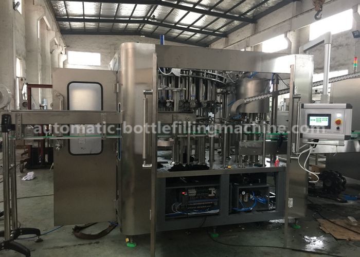 Multifunctional Auto Oil Filling Machine 18 - 20℃ Filling Temperature 2000KG