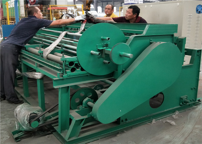 Customized Motor Crimped Wire Mesh Machine Fast Speed 20-60 Times / Min