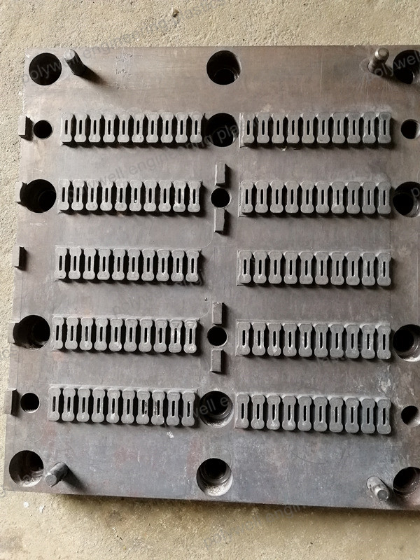 Extruded Tool for Thermal Break Strip Extruding Machine