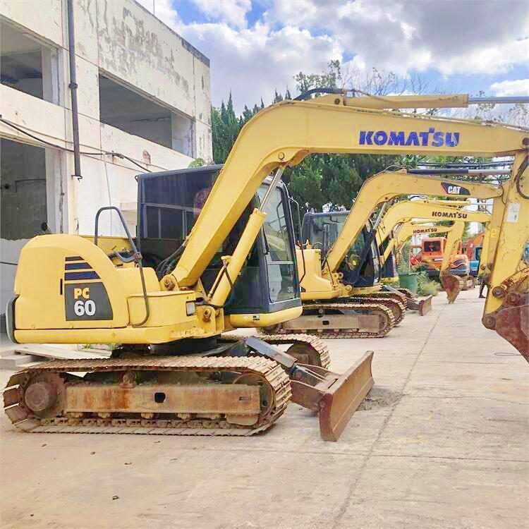 0-2000 Working Hours Used Komatsu PC60 6Ton Mini Excavator With 0.37m3 Bucket Capacity