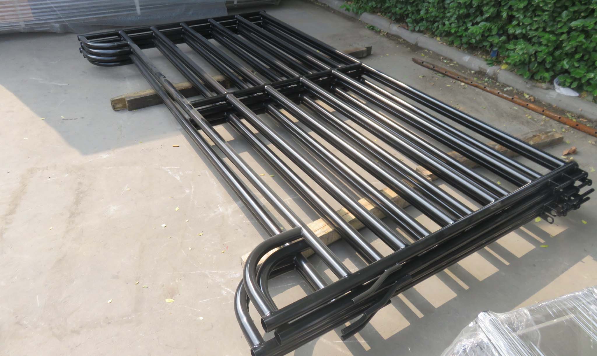 USA Hot Selling 12 Ft Heavy Duty Livestock Panel Fence / Horse Corral Panels