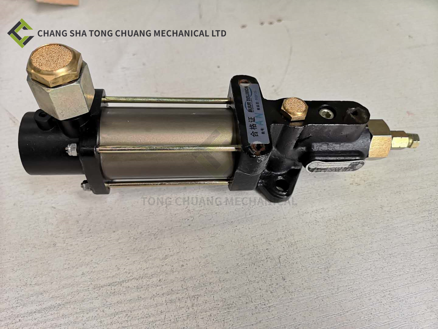 Pneumatic Lubrication Pump Head Zoomlion Concrete Pump Hopper Mechanism 33413-3 1070000042