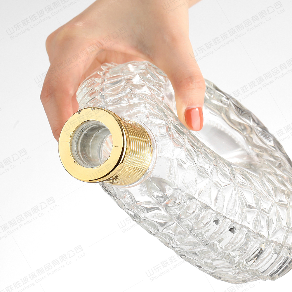 Big XO Glass Wine Bottles Clear With Hot Stamping Surface Handling