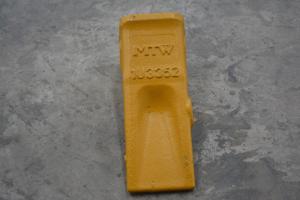 Quality J350 Digger Bucket Teeth 6kg 1U3352 Cast Alloy MTW for sale