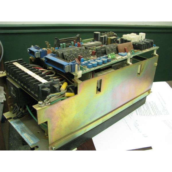 CACR-SR15SZ1SDY214 Yaskawa electric Driver Frequency Servo Amplifier