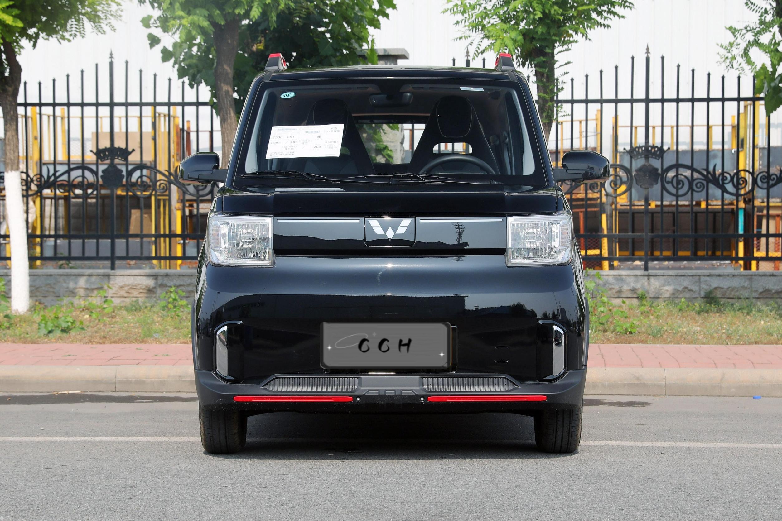 Finest Wuling Mini Lithium EV Car Total Motor Torque ≤100Nm and 80000-100000 km Battery