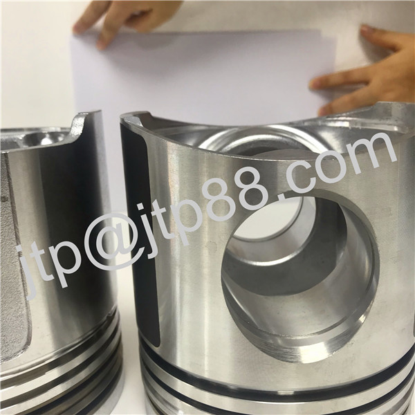 Mitsubishi diesel engine spqre parts 8DC9 engine piston Diameter 135mm Length 153.2mm