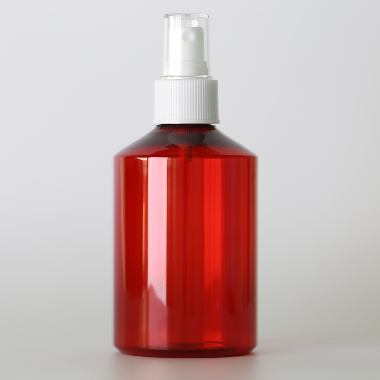plastic spray bottle.jpg