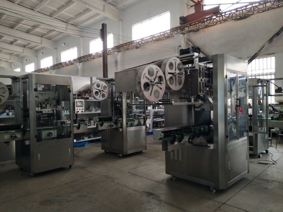 Automatic Shrink Sleeve Label Machine for Bottle with CE Certification