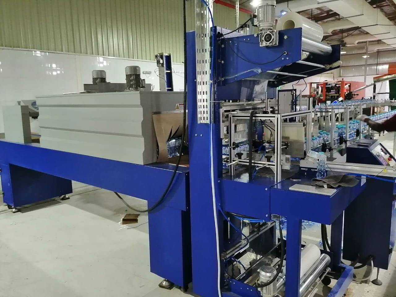 2.2KW 0.8M3/ Min Bottle Filling Capping Machine 0.7Mpa For Mineral Water