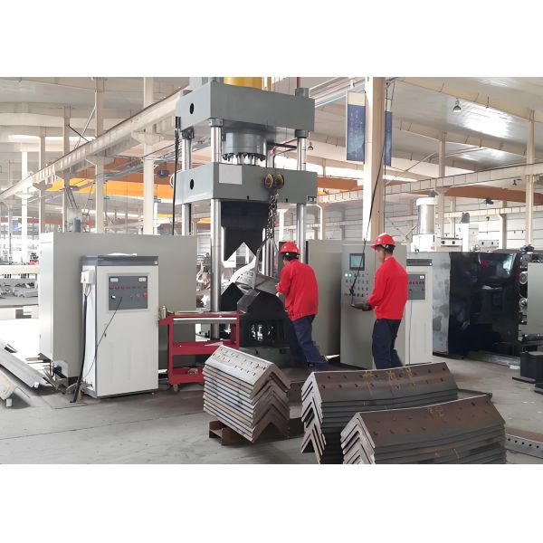 Model HQ250-700 CNC Thermal Heating And Bending Machine For Angle Steel Tower Industry