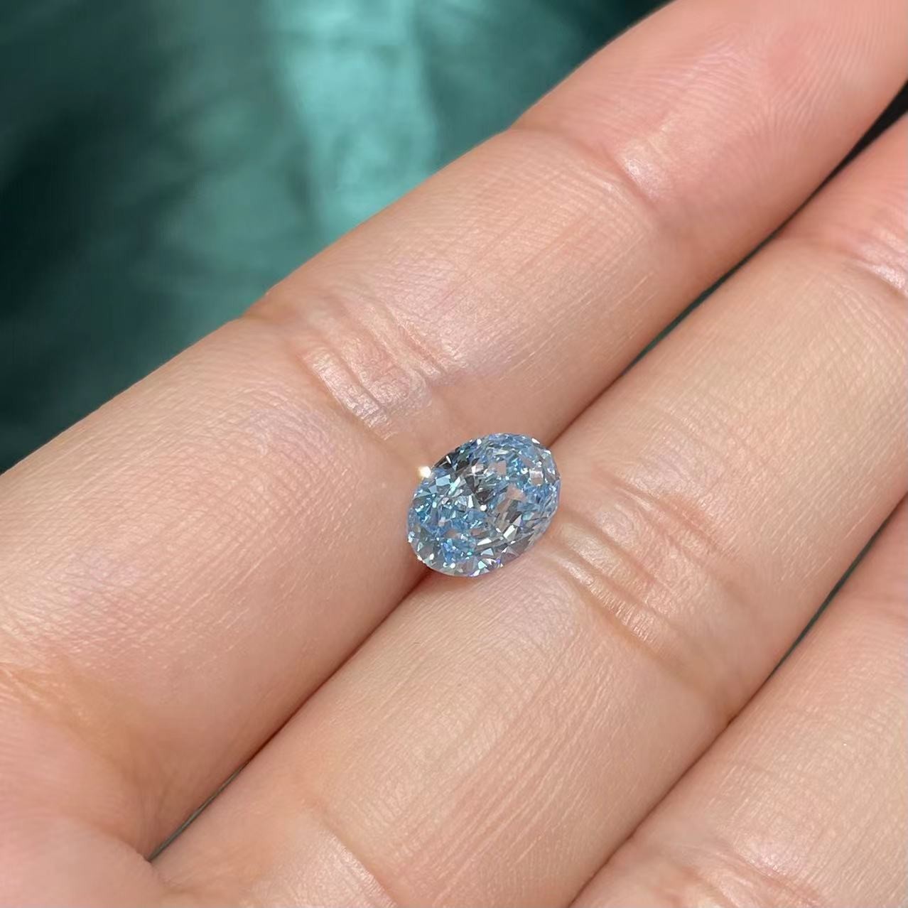 VVS1-VS2 Blue Oval Loose Diamond Cultivated Diamonds 10 Mohs