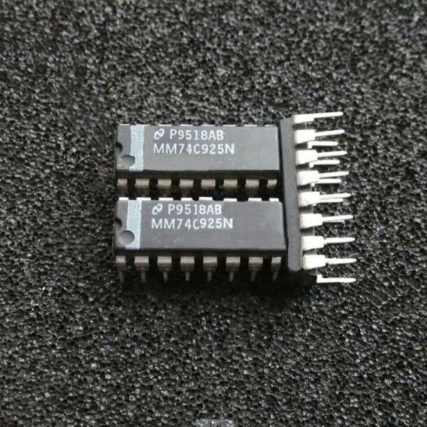 4 Bit Counter And MultiplexIntegrated Circuit Microcontroller Chip MM74C925N MM74C925 74C925 DIP-16